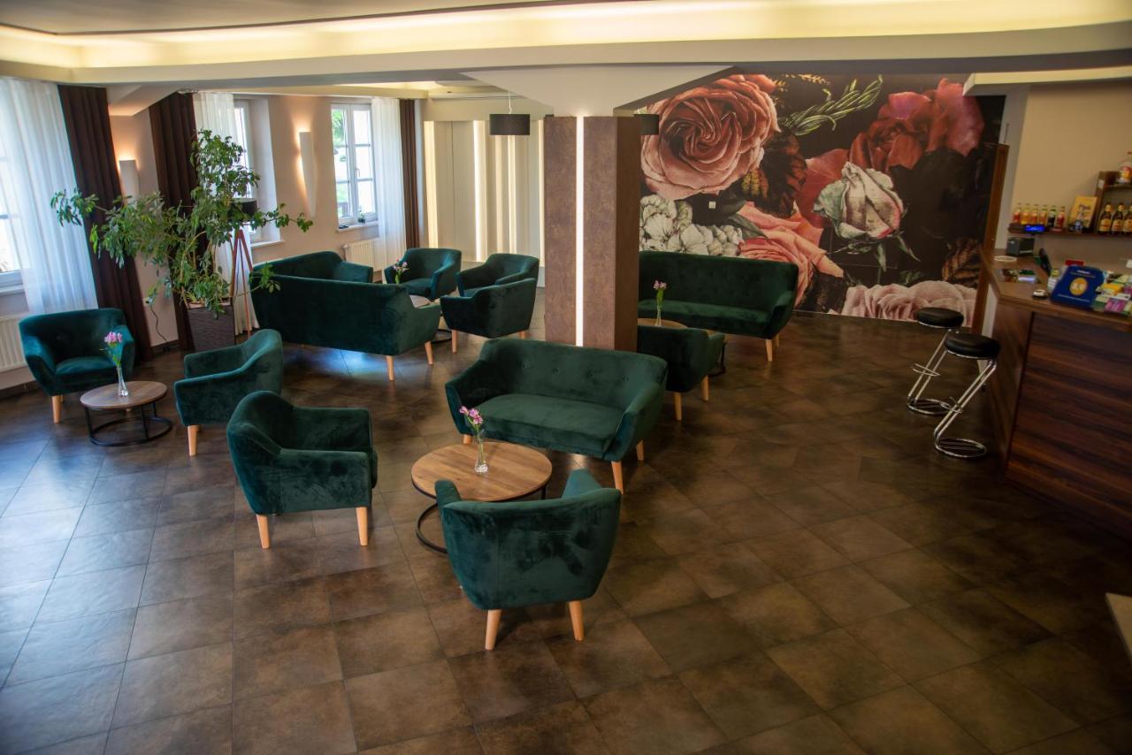 Centrum Restauracyjno-Hotelowe Florres Pawlowiczki ภายนอก รูปภาพ
