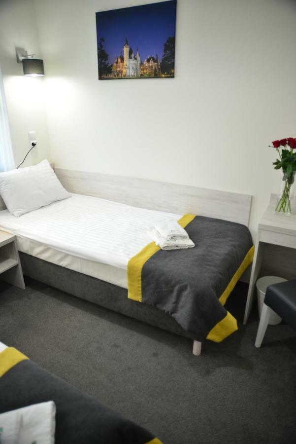 Centrum Restauracyjno-Hotelowe Florres Pawlowiczki ภายนอก รูปภาพ